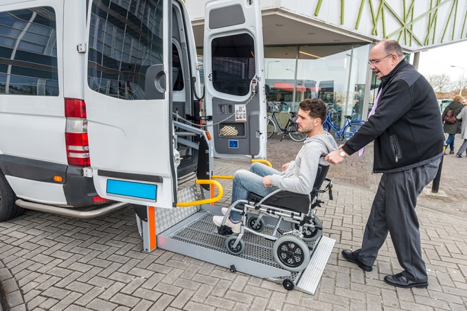comfort-maximization-in-wheelchair-stretcher-transfers
